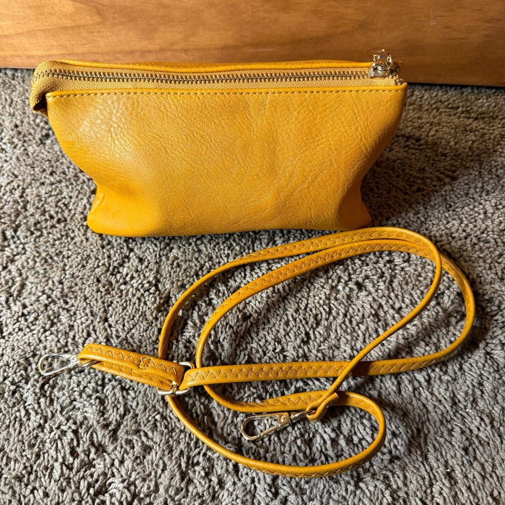 Vegan Jen & Co Purse Crossbody/Wristlet B 62